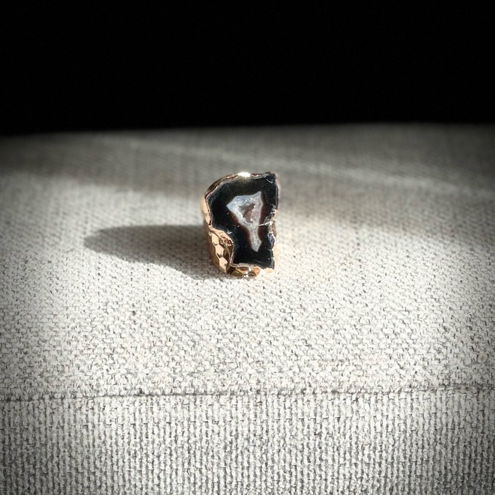 Luxury Natural Stone Adjustable Crystal Ring Irregular Geode Gold-plated Ring